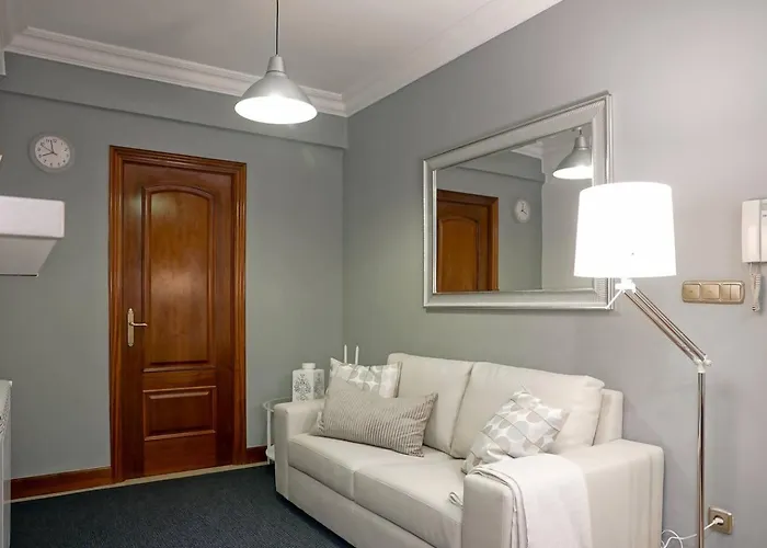 Amplio En Gros Con Parking Privado * San Sebastian